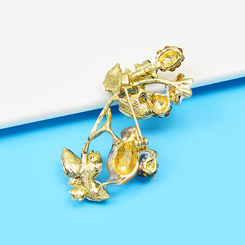 Uued Orava vaarikad prossid naistele Naljakad armsad loomakesed metallist nõelaga lillelised salliklambrid Aksessuaarid riided kingitus