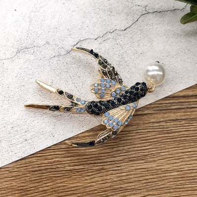 Mados kregždės paukštis Kalnų krištolas sagė Gražios sagės smeigtukai moterims Spalvingi krištoliniai segtukai skarelei puokštė Papuošalai