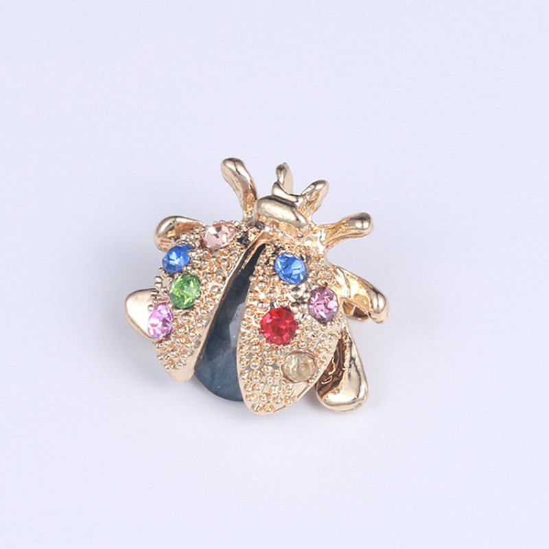 Maza mārīte sakta Kristāla Rhinestones Metāla piespraudes sievietēm Meitenes Kukaiņi Mārītes nozīmītes Piespraudes Rotaslietas Bankets Ziemassvētku dāvana