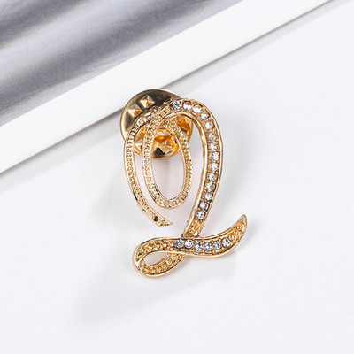 Uued Rhinestone`i kristallist prossid kullavärvi 26 inglise kirjaga revääridega särk Kleit rinnamärk Moeehted naistele Aksessuaarid