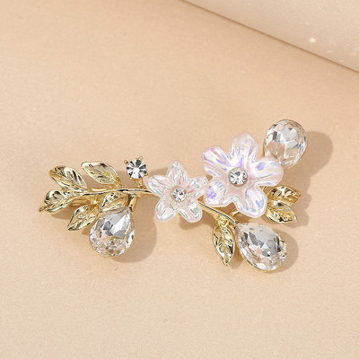 Novi prirodni broševi u obliku cvijeta šljive Igle za žene Vintage biserni cvijet igle za revere Značka sa vještačkim dijamantom Kaput Vjenčani nakit Pokloni