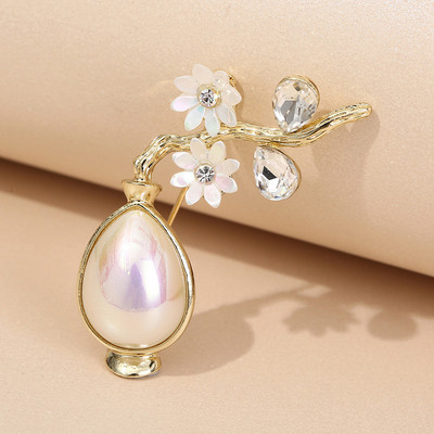 Novi prirodni broševi u obliku cvijeta šljive Igle za žene Vintage biserni cvijet igle za revere Značka sa vještačkim dijamantom Kaput Vjenčani nakit Pokloni