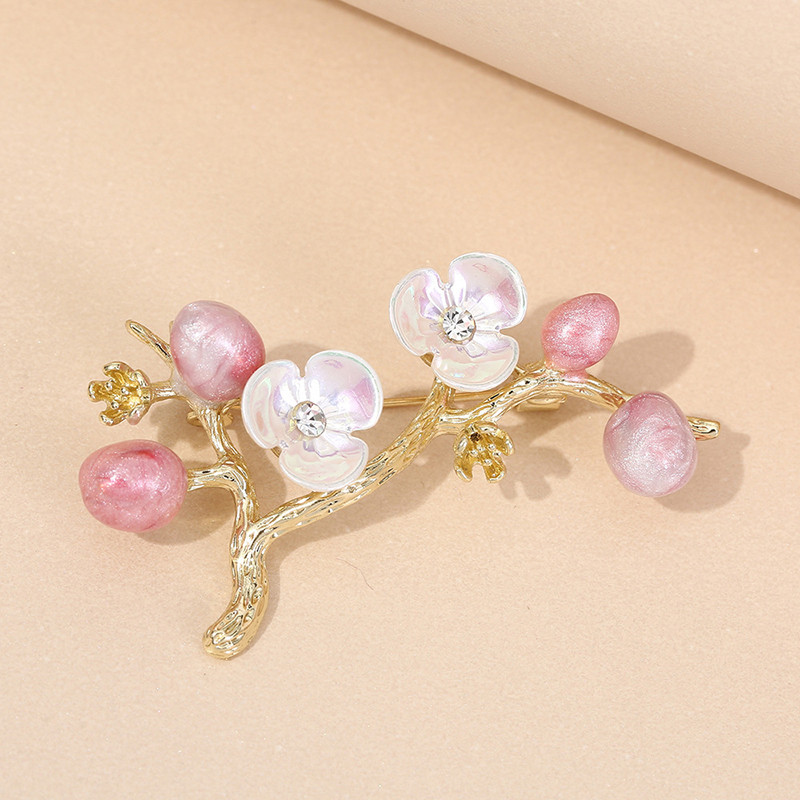 Novi prirodni broševi u obliku cvijeta šljive Igle za žene Vintage biserni cvijet igle za revere Značka sa vještačkim dijamantom Kaput Vjenčani nakit Pokloni