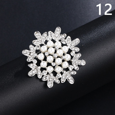 Μόδα κράμα μαργαριτάρι καρφίτσα στρας Γυναικεία κομψά ρούχα Κασκόλ Κασκόλ Καρφίτσες πόρπης Κοσμήματα στρογγυλή ανθοδέσμη Καρφίτσα καρφίτσα