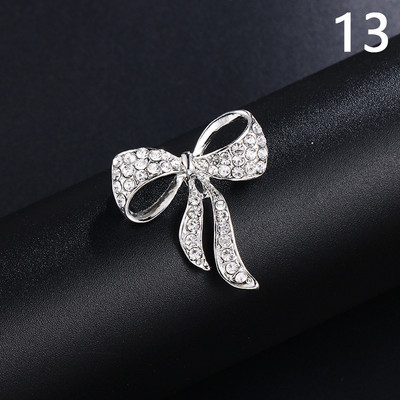 Μόδα κράμα μαργαριτάρι καρφίτσα στρας Γυναικεία κομψά ρούχα Κασκόλ Κασκόλ Καρφίτσες πόρπης Κοσμήματα στρογγυλή ανθοδέσμη Καρφίτσα καρφίτσα