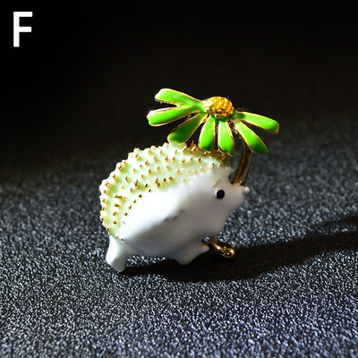 Madinga miela ežiuko sagė su gyvūnu Moterims Madinga Daisy Atvarto segtukai Sagė Kailis Priedai Papuošalai Dovana 2023 Nauja