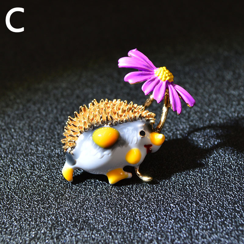 Madinga miela ežiuko sagė su gyvūnu Moterims Madinga Daisy Atvarto segtukai Sagė Kailis Priedai Papuošalai Dovana 2023 Nauja