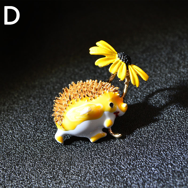 Madinga miela ežiuko sagė su gyvūnu Moterims Madinga Daisy Atvarto segtukai Sagė Kailis Priedai Papuošalai Dovana 2023 Nauja