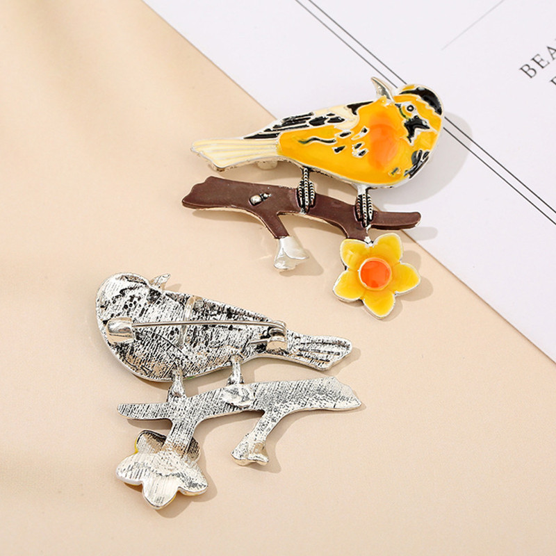 Mados Paukštis Sagės Mieli Gyvūnai Metaliniai Smeigtukai Sagtis Moterims Vyriški Emaliai Žavėjimas Pavasario Dizainas Šalikas Ženkliukas Suknelė Paltas Papuošalai Dovana vaikui