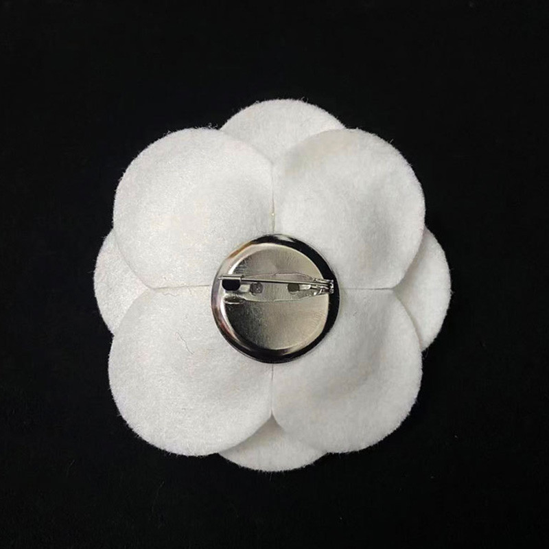 Uus korea kangas kameelia lille prossi nööpnõelad pärlitass korsaaž Mood ehted sall pannal naistele särgikrae tarvik