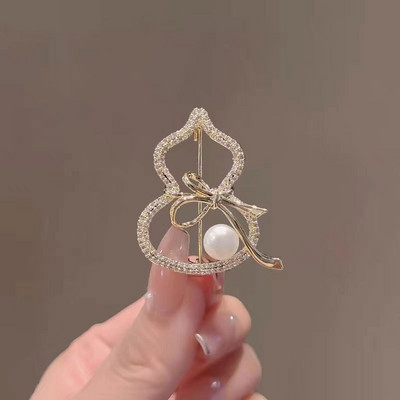 Νέο Flower Butterfly Pearl καρφίτσες για γυναίκες Charm Rhinestone καρφίτσα καρφίτσα πέτο Ρούχα γάμου Γυναικεία καρφίτσα Χονδρική