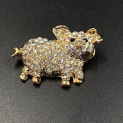 2023 m. naujos kiaulės gyvūnų sagės moterims Kalnų krištolas, mielos segės Blizgančios krištolinės sagės Korsažas mergaičių suknelės papuošalai