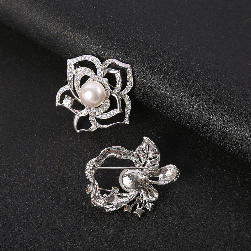 Jaunas saldūdens pērļu kalnu strēles piespraudes piespraudes dobi ziedu lapu piespraudes rotaslietas apkakles piespraudes Sieviešu šalles apģērbu aksesuāri