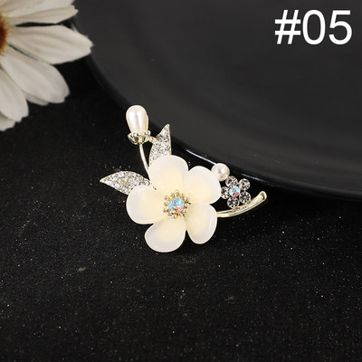 Uus kristallkivist pärlitest lilleprossid, nööpnõelad, elegantsed naiste, tüdrukute pross, mantel, kleit, ülikond, korsa, riided, aksessuaarid