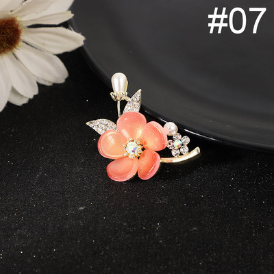 Uus kristallkivist pärlitest lilleprossid, nööpnõelad, elegantsed naiste, tüdrukute pross, mantel, kleit, ülikond, korsa, riided, aksessuaarid