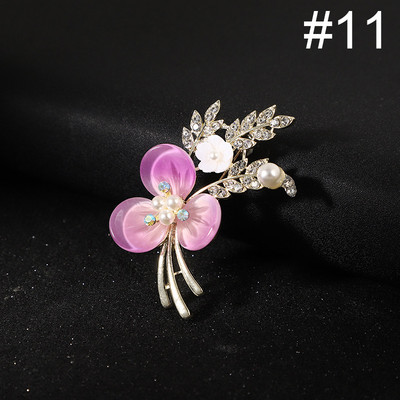 Uus kristallkivist pärlitest lilleprossid, nööpnõelad, elegantsed naiste, tüdrukute pross, mantel, kleit, ülikond, korsa, riided, aksessuaarid