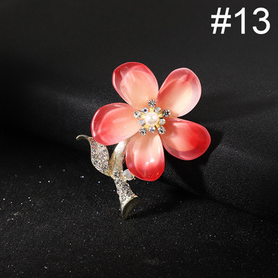 Uus kristallkivist pärlitest lilleprossid, nööpnõelad, elegantsed naiste, tüdrukute pross, mantel, kleit, ülikond, korsa, riided, aksessuaarid