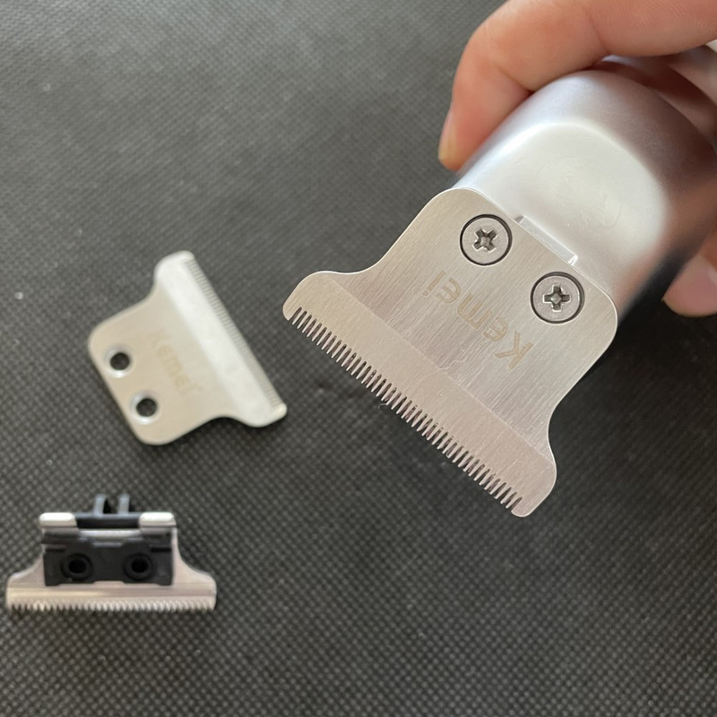 Επαγγελματική κουρευτική κεφαλή διπλής ευρείας κοπής διπλής οπής με αντικαταστάσιμη κεφαλή κοπής για Kemei KM-5027/1949 με βίδα χωρίς λάδι