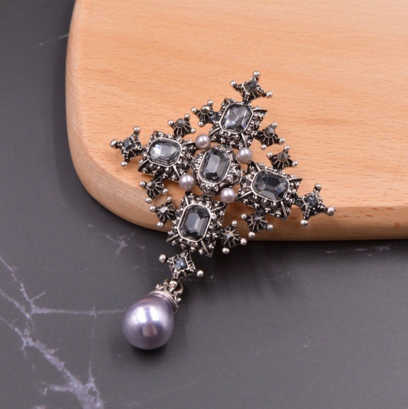 Naiste trend Vintage tsirkoonist inkrusteeritud ristpross, must lahe disainiga ehted ballile banketi kingitus