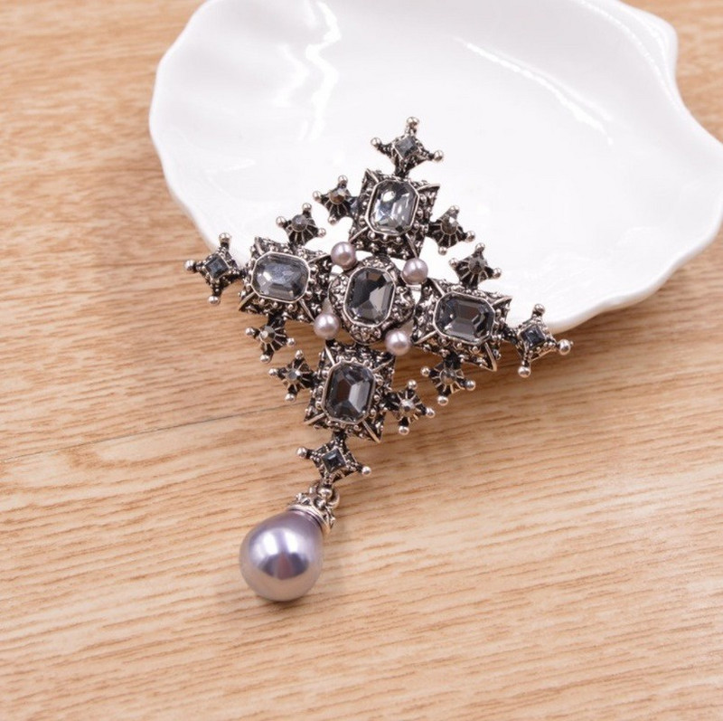 Naiste trend Vintage tsirkoonist inkrusteeritud ristpross, must lahe disainiga ehted ballile banketi kingitus