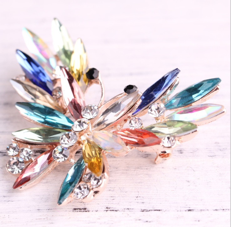 Elegantsed kristallist liblikast prossi nööpnõelad naistele, tüdrukutele, peened rõivad, tarvikud, nööpnõelad, ehted, sünnipäevakingitused