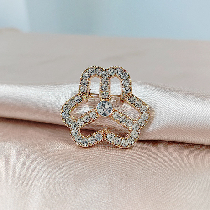 Kuumalt müüdavad prossid naistele kullavärvi hõbedase värviga tsirkoonist pross riidenõelad tarvikud kaunite ehete hulgimüük naistele kingitus