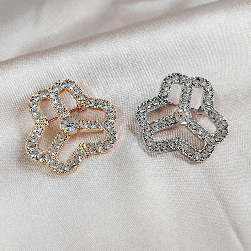 Kuumalt müüdavad prossid naistele kullavärvi hõbedase värviga tsirkoonist pross riidenõelad tarvikud kaunite ehete hulgimüük naistele kingitus