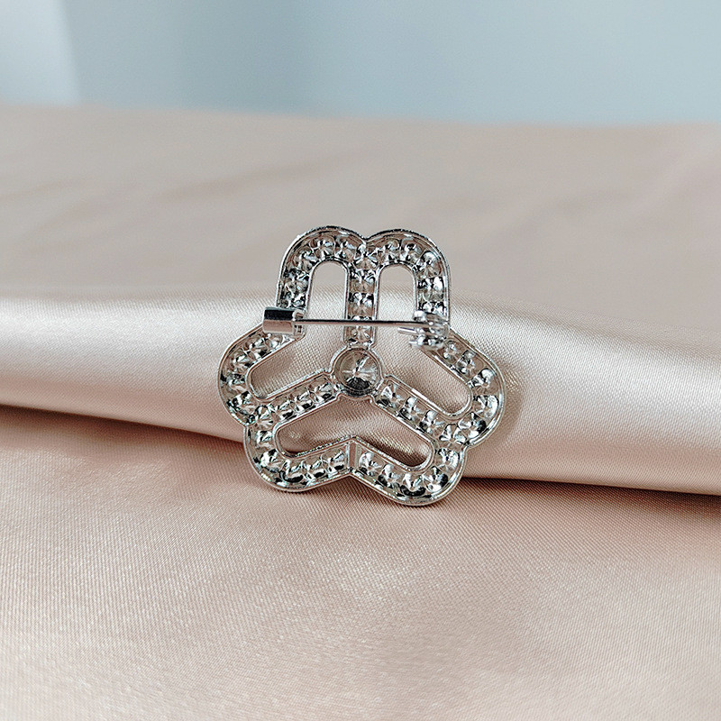 Kuumalt müüdavad prossid naistele kullavärvi hõbedase värviga tsirkoonist pross riidenõelad tarvikud kaunite ehete hulgimüük naistele kingitus