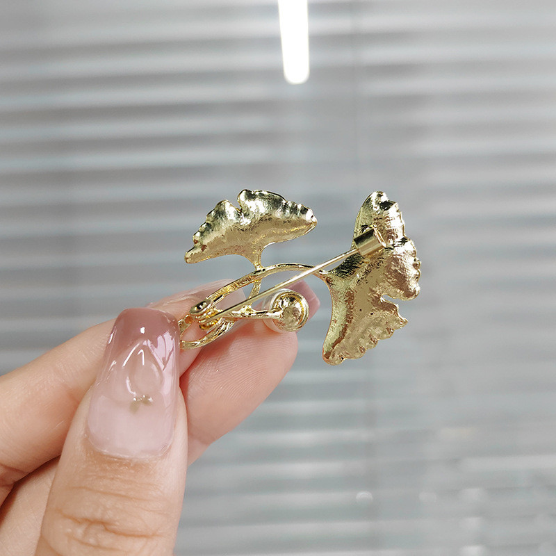 Hot Selling Καρφίτσα για γυναίκες Φύλλα Ginkgo Καρφίτσες Ζιργκόν Αξεσουάρ Φόρεμα Εκλεκτά κοσμήματα Χονδρική γυναικεία δώρα