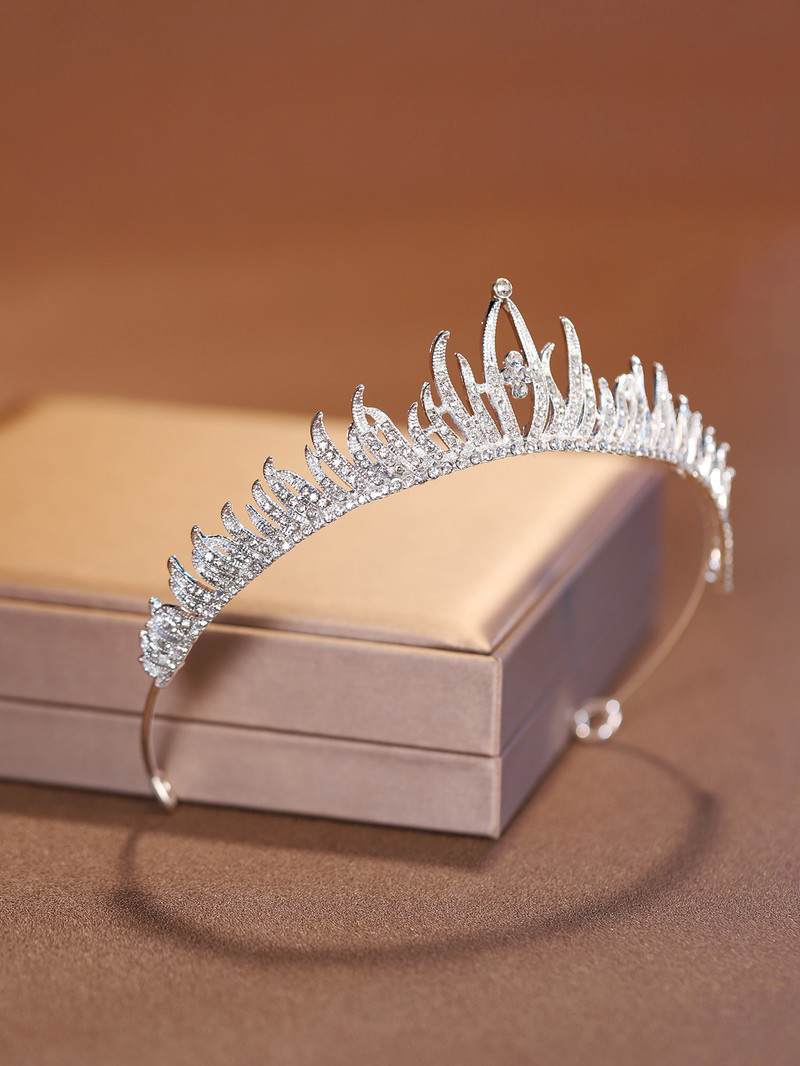 Itacazzo Pruudi peakatted Hõbedase värvi naiste mood pulmakroon Sünnipäeva tiaarad