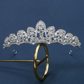 Printsessi tiaarade pulmajuukse aksessuaarid hõbedase värvi kivikrooniga kuninganna peo diadem pruudi peaees Juukseehted peakatted
