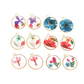 2Pcs Okrugli prešani ravni emajl Svježi pravi osušeni cvjetni privjesci od smole Tratinčica Privjesci s laticama hibiskusa za izradu nakita Naušnice