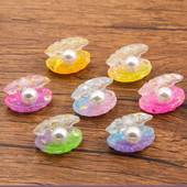 10 tk 22 * 22 mm armsad värvilised plaaditud pärlkarbid, lamedad tagaküljed vaigust kabošonid.