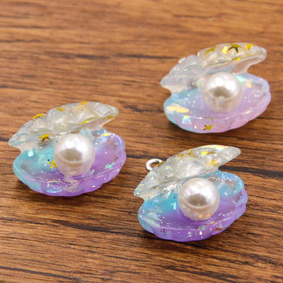 10 tk 22 * 22 mm armsad värvilised plaaditud pärlkarbid, lamedad tagaküljed vaigust kabošonid.