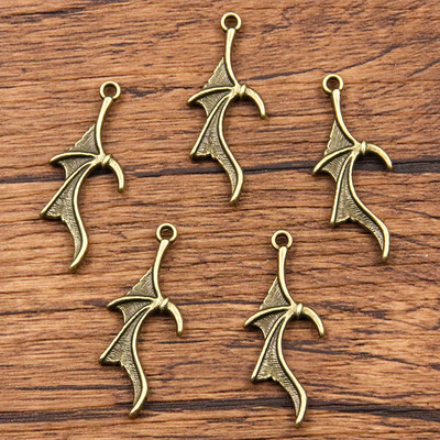 30 tk 13 * 31 mm 2 värvi hulgimüük nahkhiire amuletid Loomade ripatsid Käsitsi valmistatud kaunistus vanaaegne isetegemise ehete leidmine