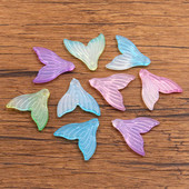 20tk 20*20mm 4värviline gradient kalasaba vaigust kõrvarõngas võlusid isetegemise leiud 3D telefoni võtmehoidja käevõrud ripats ehete valmistamiseks