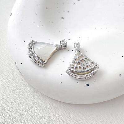 1kom Bakrena pozlaćena lepeza s cirkonijem Mali bijeli Fritilla privjesak Mala lepeza Diy Ručno izrađeni nakit Narukvica Ogrlica Privjesci