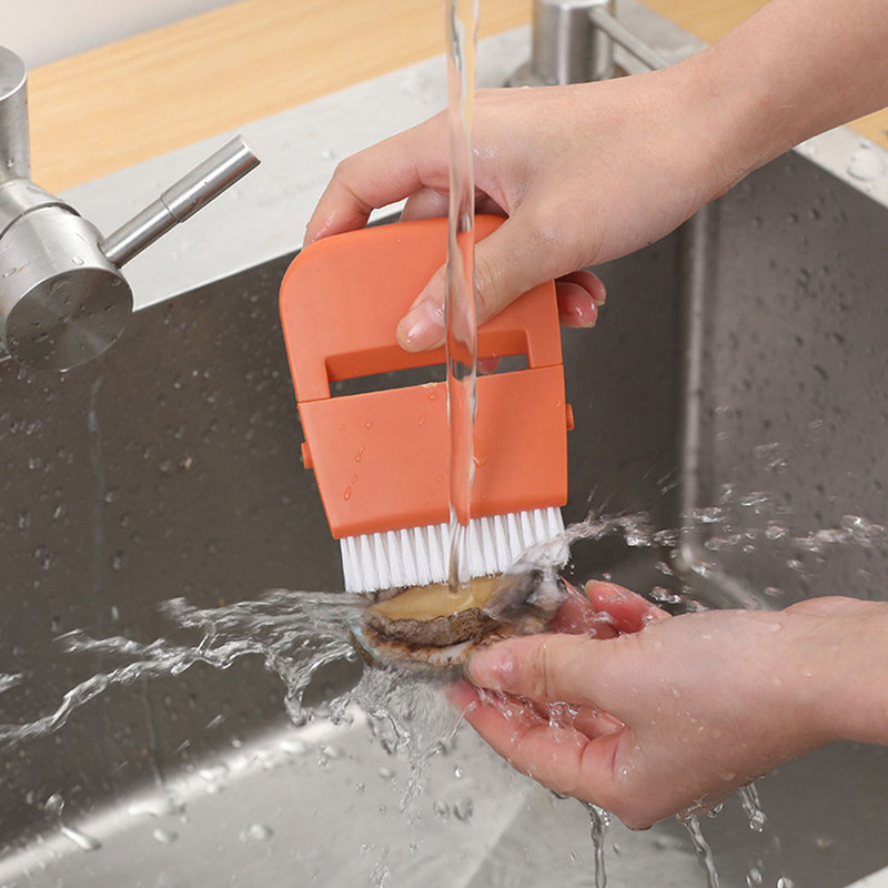 „Trys viename“ daugiafunkcinis daržovių pjaustyklės rankinis skustukas su šepetėliu Daržovės Vaisių pjaustyklė Odos skustuvas trintuvas Virtuvės priedai