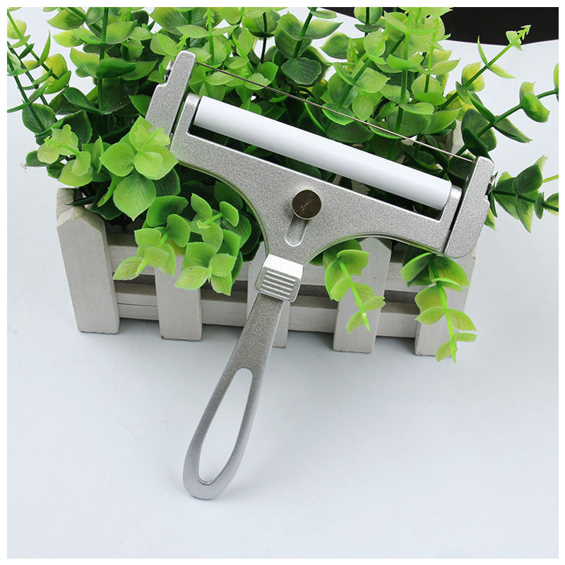 Állítható vastagságú sajtszeletelő reszelő alumínium ötvözet kézi sajtvajkaparó fémhuzalos konyhai eszközzel