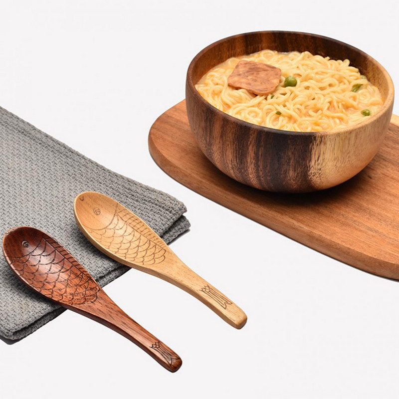 Puidust riisilusikas Jaapani stiilis lühikese käepidemega käsitsi nikerdatud kuumakindel puidust lusikas Väike kalakujuline köögitööriist