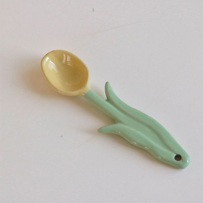 Armas lilleline magustoidulusikas pika varrega keraamiline Korea käsitsi maalitud kohvijäätise koogi lusikas Köögi lauanõude tarvikud