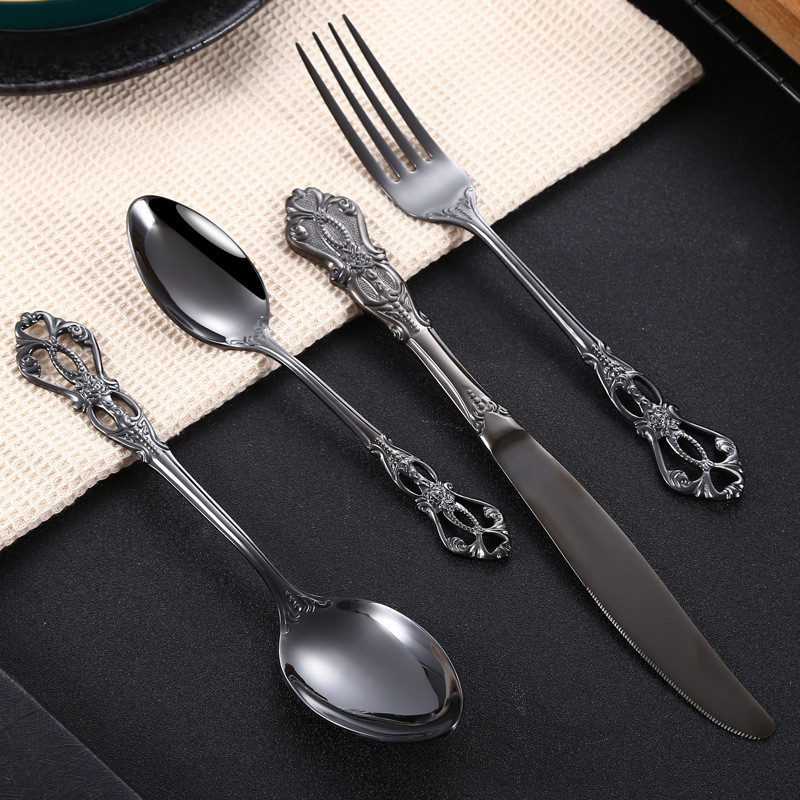 4 vnt. Prabangūs nerūdijantys stalo reikmenys, įvairių spalvų kūrybiniai stalo reikmenys auskarų vėrimo dovanų dėžutėje peilis šakutė šaukštas indai