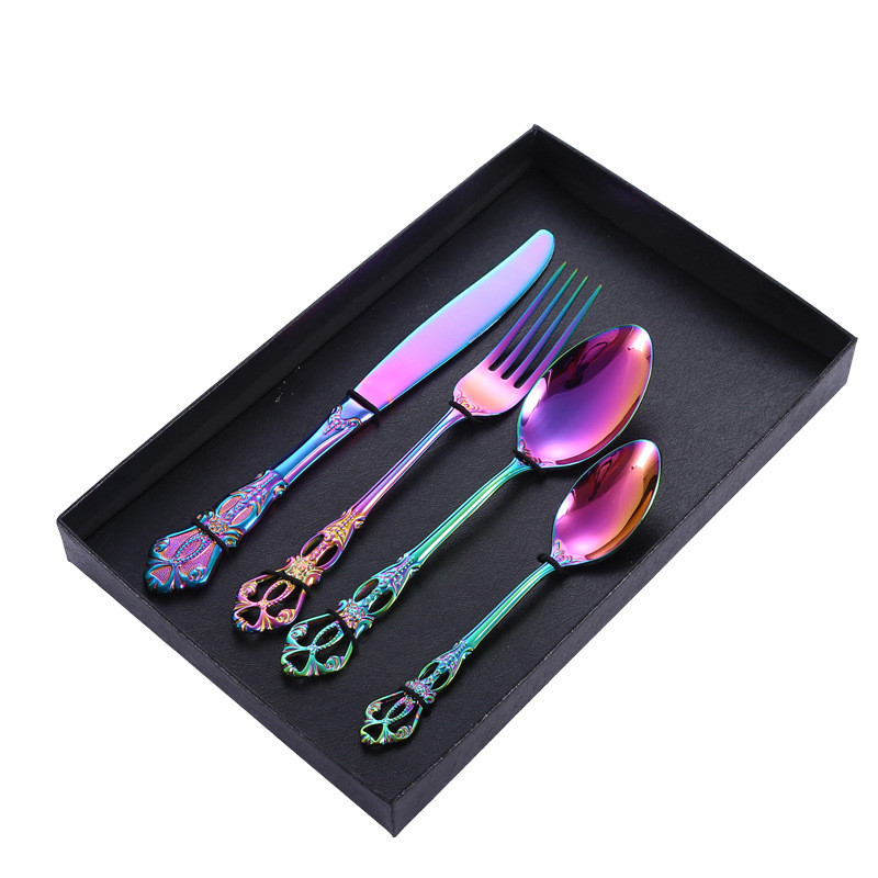 4 vnt. Prabangūs nerūdijantys stalo reikmenys, įvairių spalvų kūrybiniai stalo reikmenys auskarų vėrimo dovanų dėžutėje peilis šakutė šaukštas indai