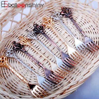 BalleenShiny 1vnt Retro Crown Mini Fruit Fork Vintage desertinis pyragas Melionas Lovely Fork Virtuvės stalo reikmenys Dovanų Kavos parduotuvės dekoras