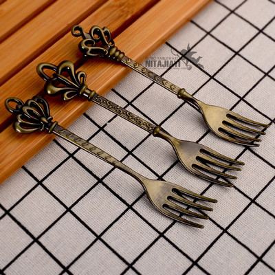BalleenShiny 1tk Retro Crown Mini Fruit Fork Vintage magustoidukook Melon Lovely Fork Kööginõud Kingitus Kohvipoe sisustus