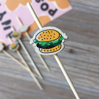 100 db/csomag Hamburger Díszítés Bambusz rudak Gyümölcs rudak Snack Nyársak Party Svédasztalos Bambusz Ételválasztás Szendvics dekor