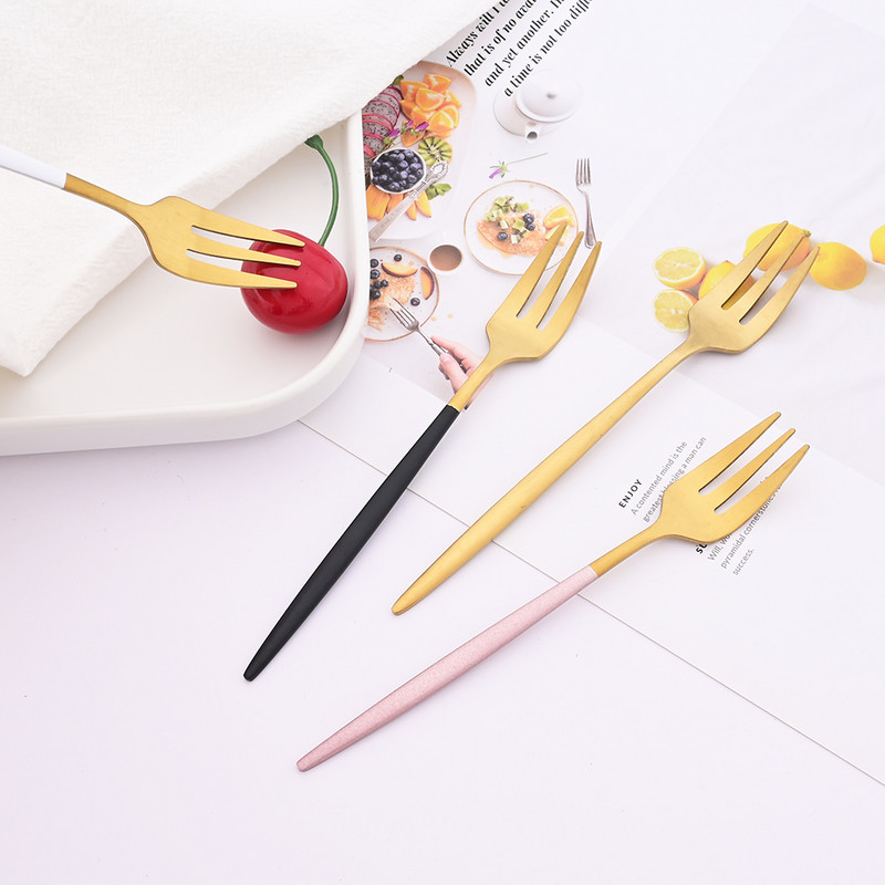 6 tk mini kahvlikomplekt puuviljakoogi suupiste jaoks roostevabast terasest tee puuviljakahvlite komplekt magustoidukahvli valge kullaga väike salati kahvliga sööginõud