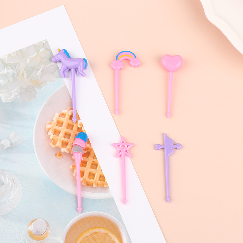 6PCS/SET Kids Picks Food Picks Party Vilica za voće Crtani jednorog Trojan Bento kutija Ukrasna vilica Mini vilica za kolače 2023