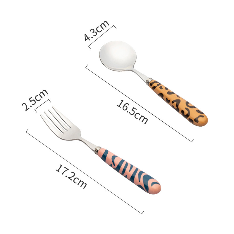 Roostevabast terasest magustoidu lusikas laste riisilusikas söögiriistad koogikahvel Köök sööginõud Sebra Leopard Lehma muster