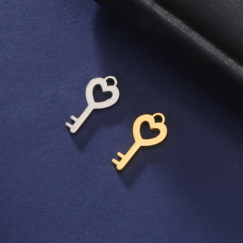 EUEAVAN 5db Szív kulcsos zár rozsdamentes acél medálok medálok ékszerkészítéshez nyaklánc karkötő barkács kiegészítők Valentin ajándékok